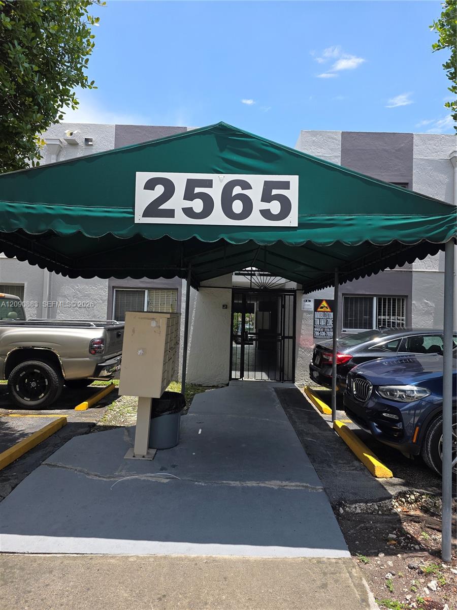 2565 W 56th Street