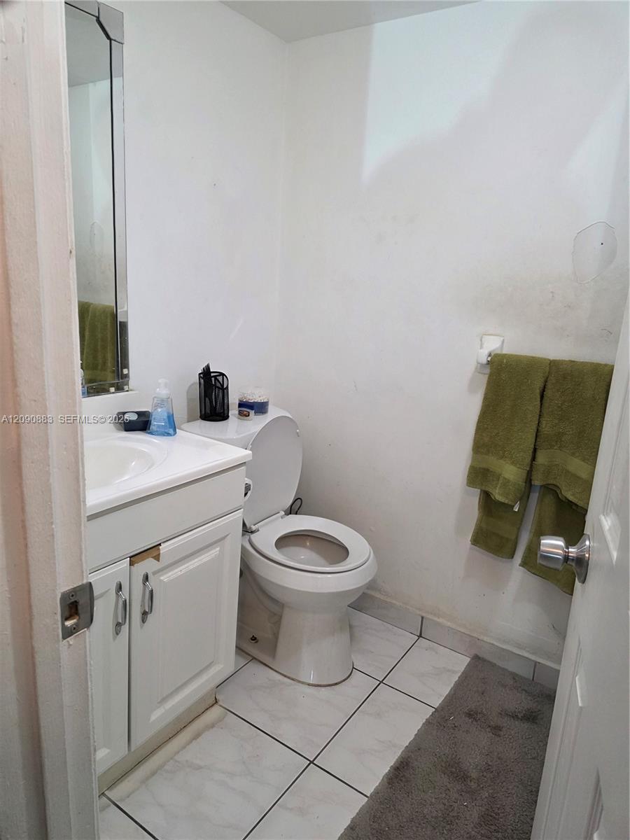 2565 W 56th Street