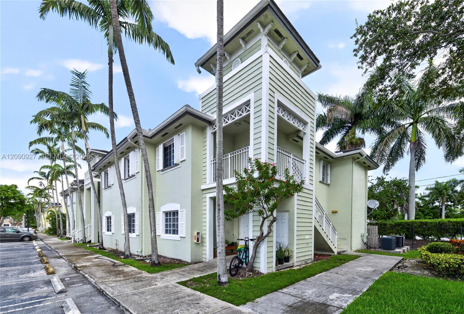 359 NE 27th Terrace