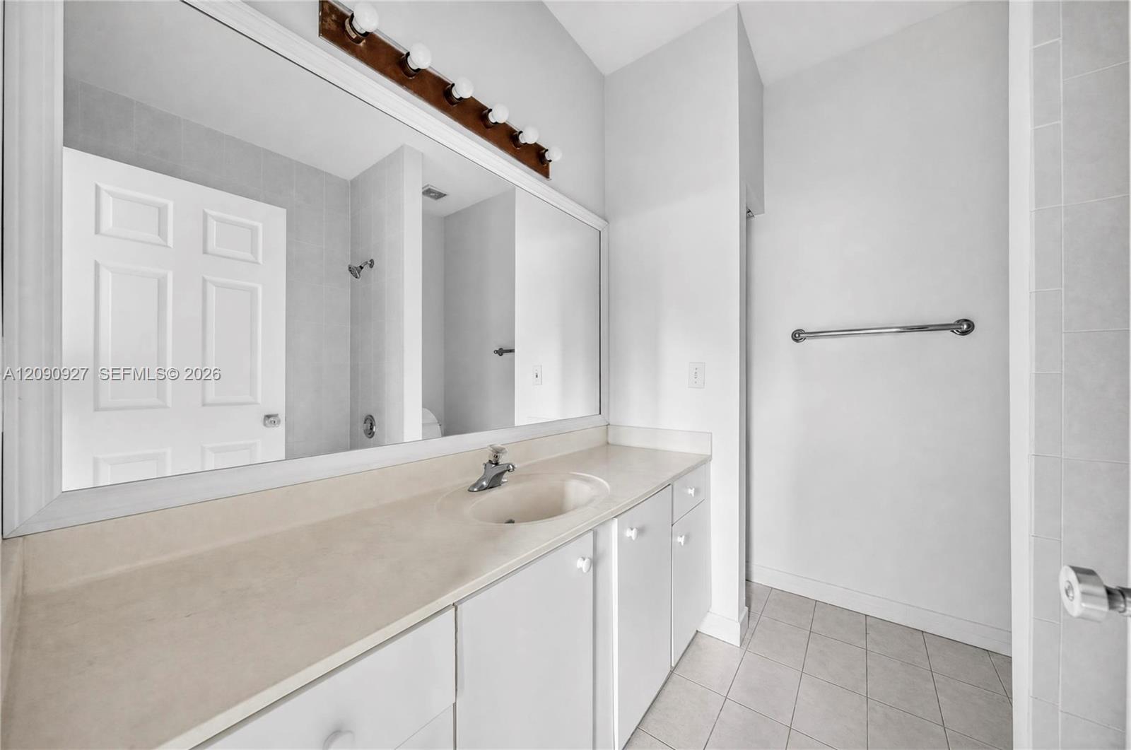 359 NE 27th Terrace