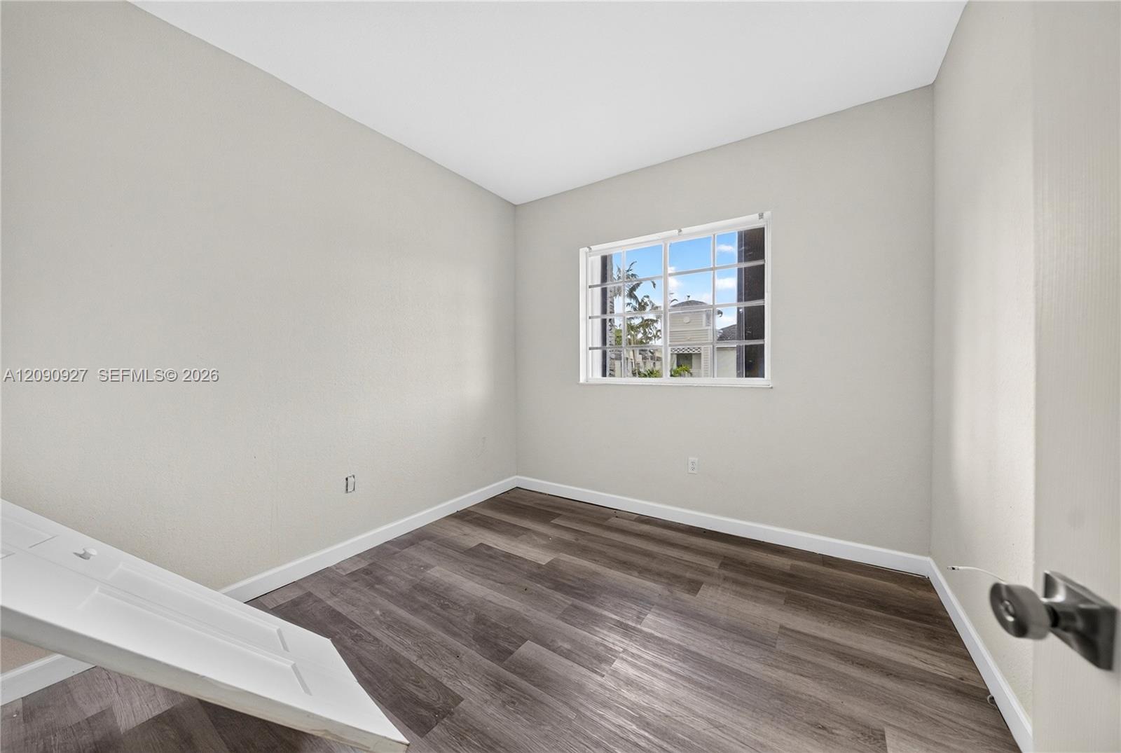 359 NE 27th Terrace
