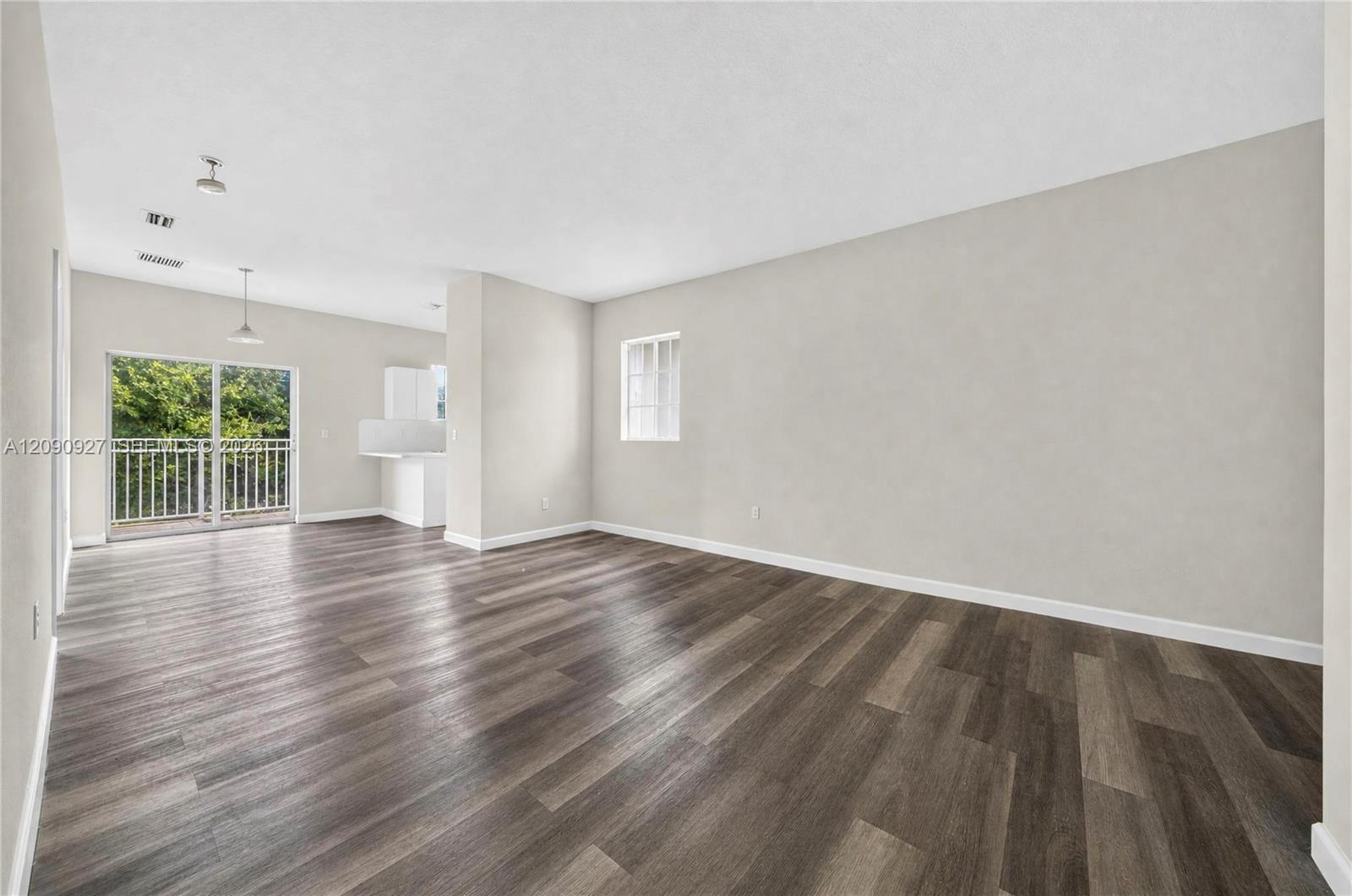 359 NE 27th Terrace