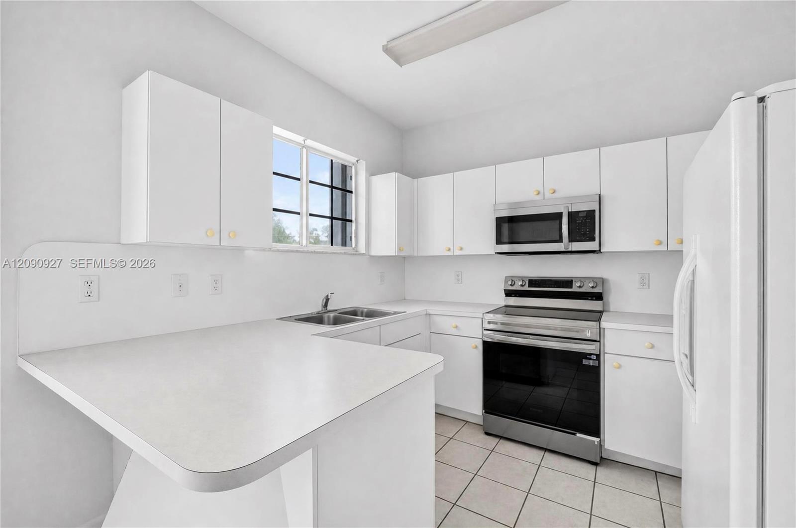 359 NE 27th Terrace