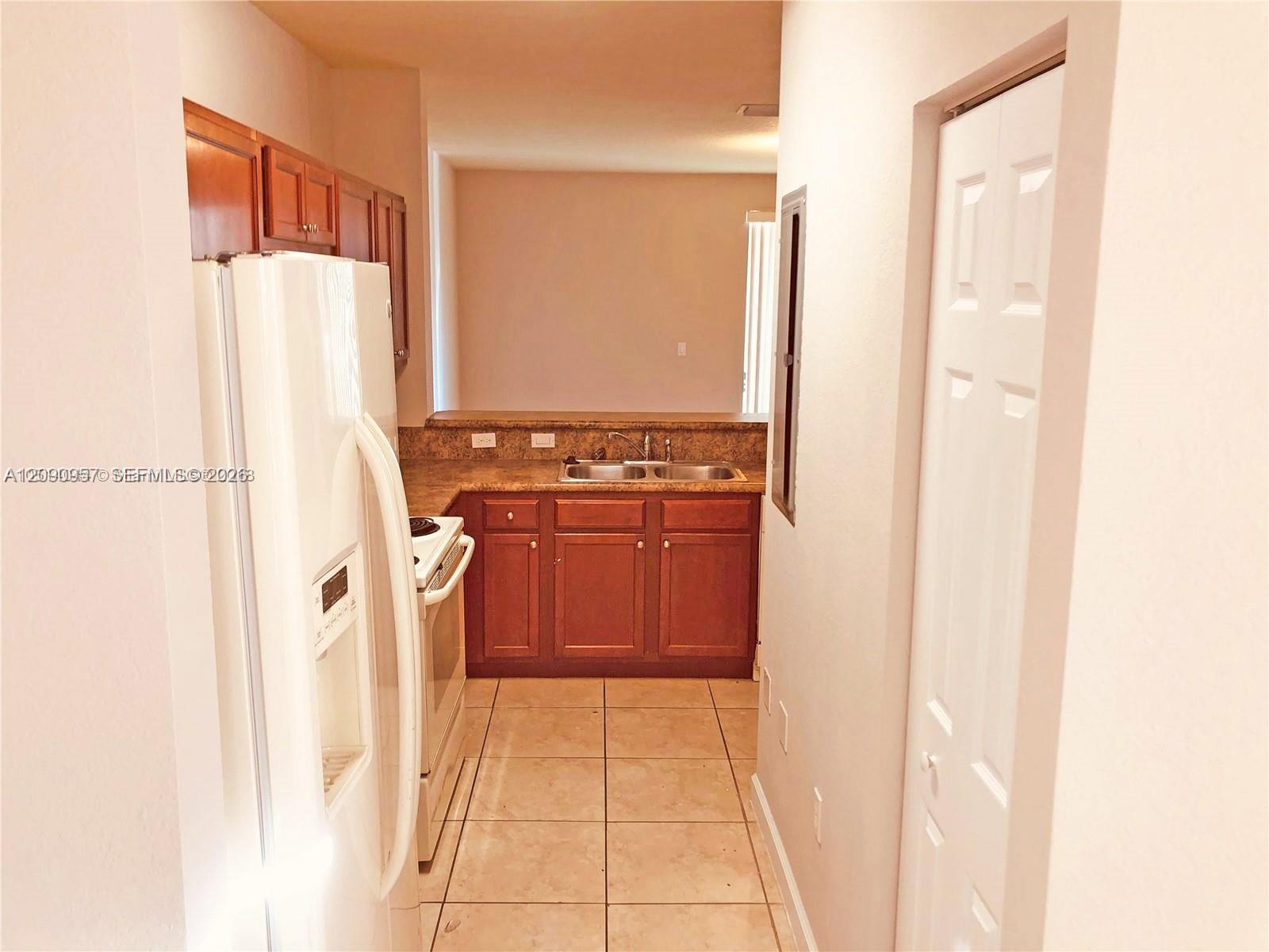 2884 SE 2nd Drive