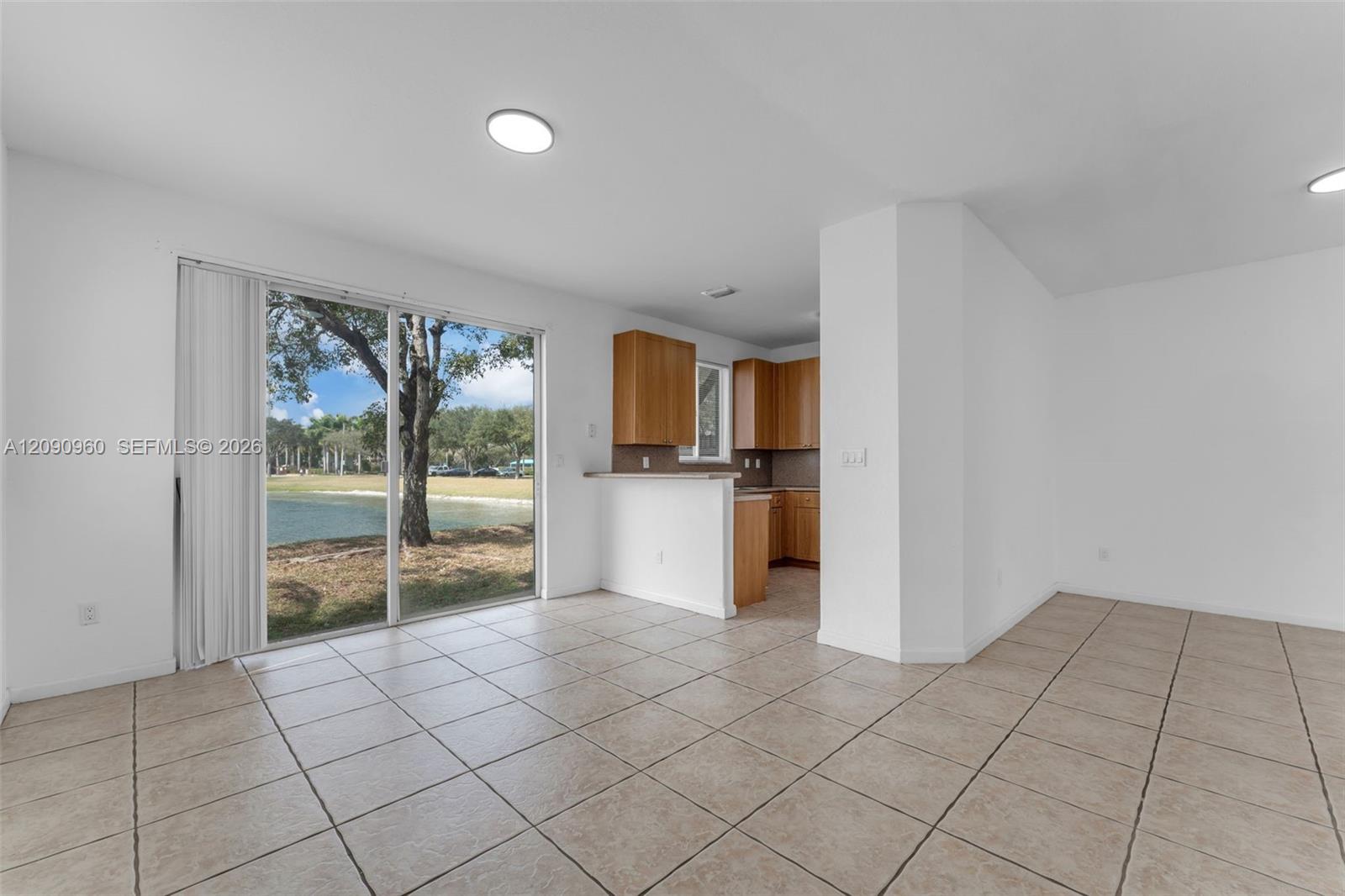 2712 SE 15th Place