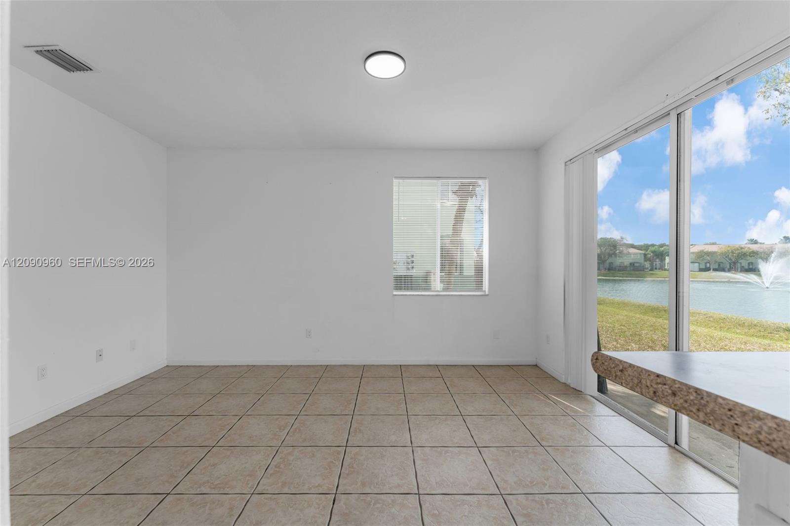 2712 SE 15th Place