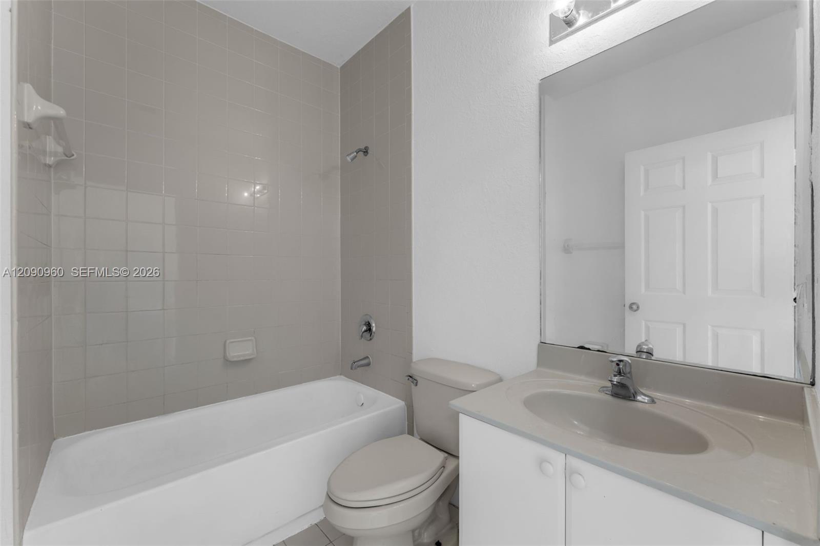2712 SE 15th Place