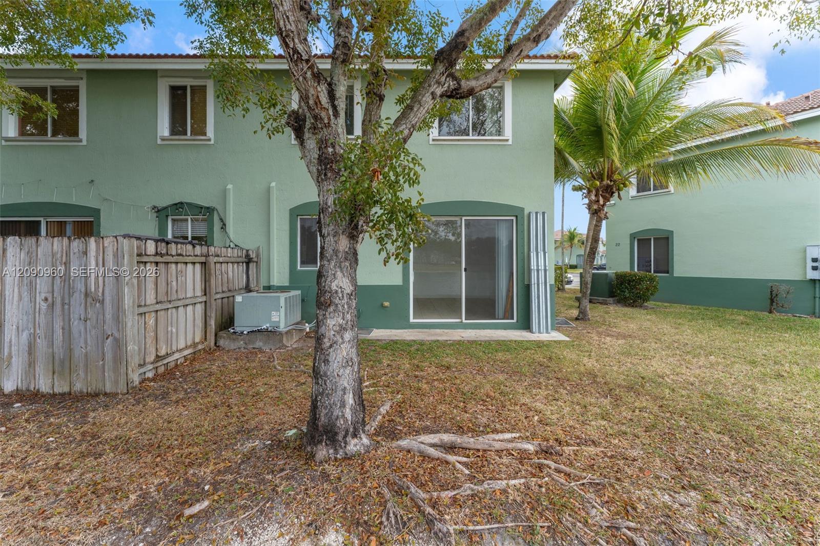 2712 SE 15th Place