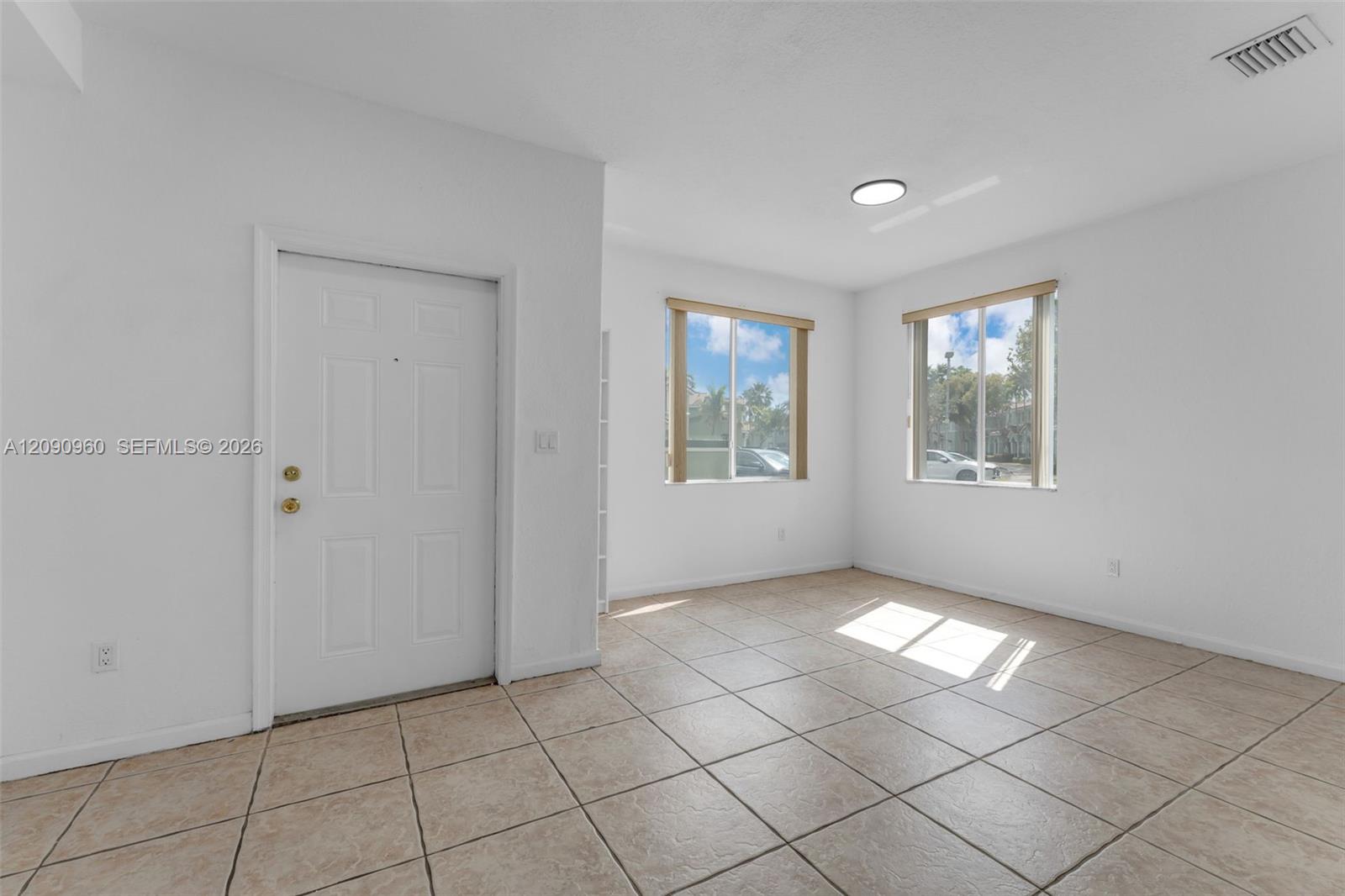 2712 SE 15th Place