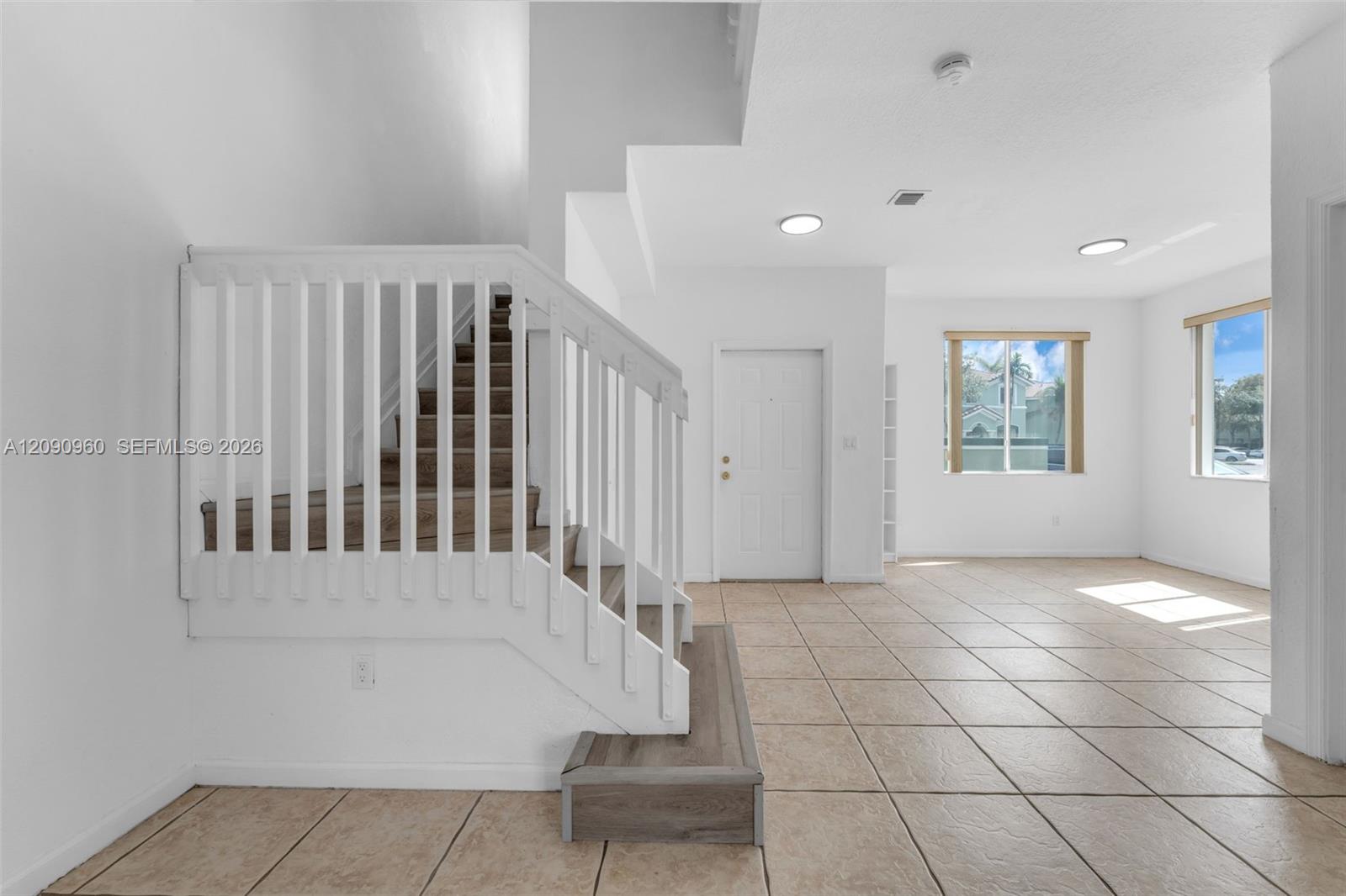 2712 SE 15th Place