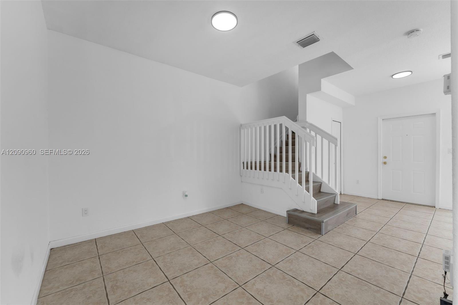 2712 SE 15th Place
