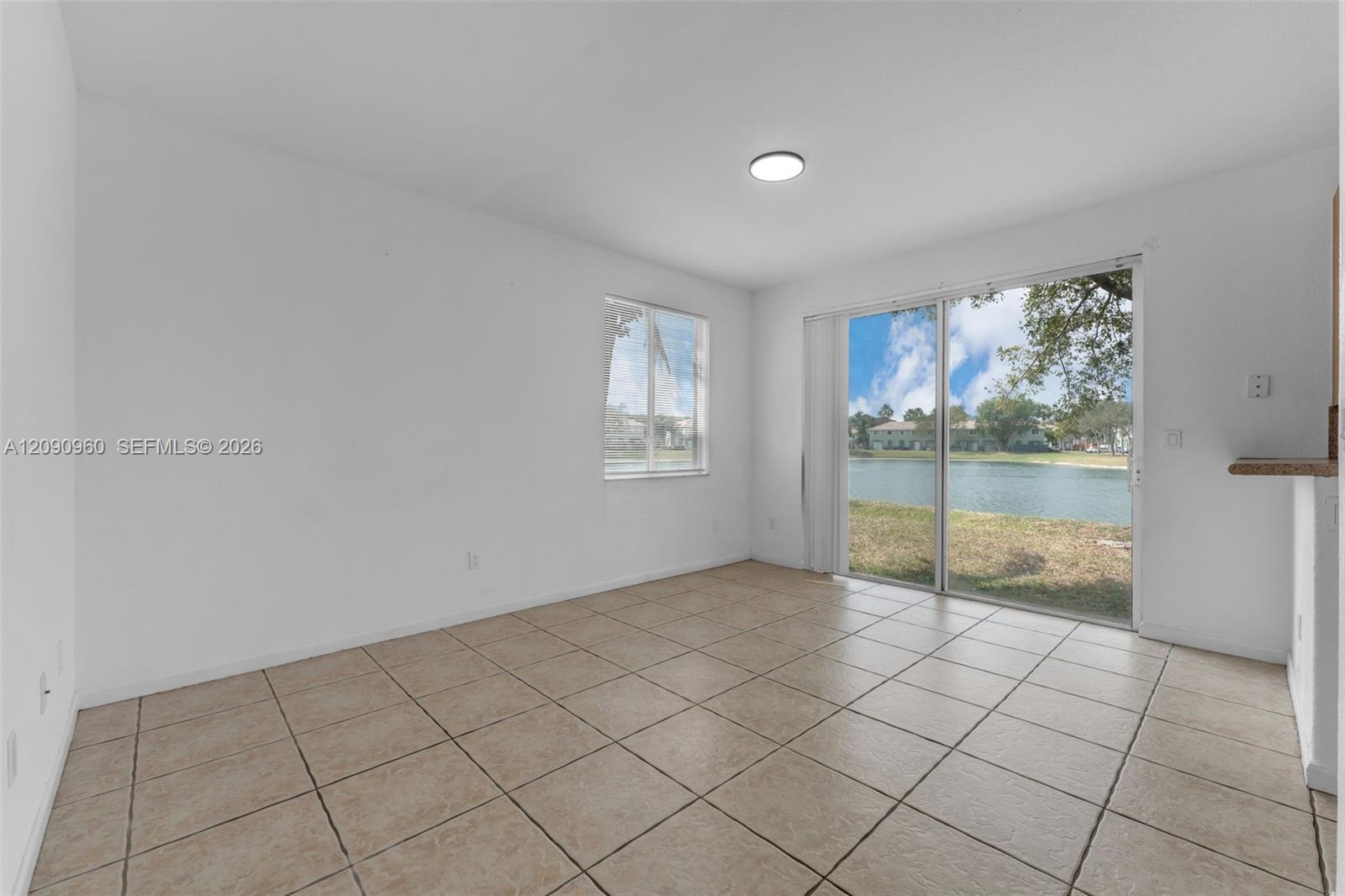 2712 SE 15th Place