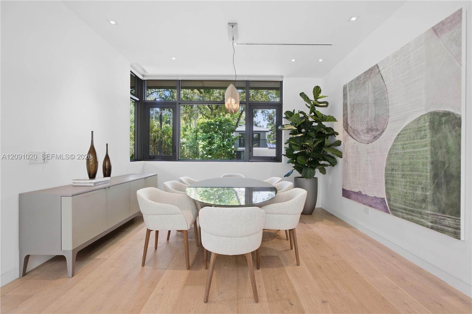 2803 Crystal Court
