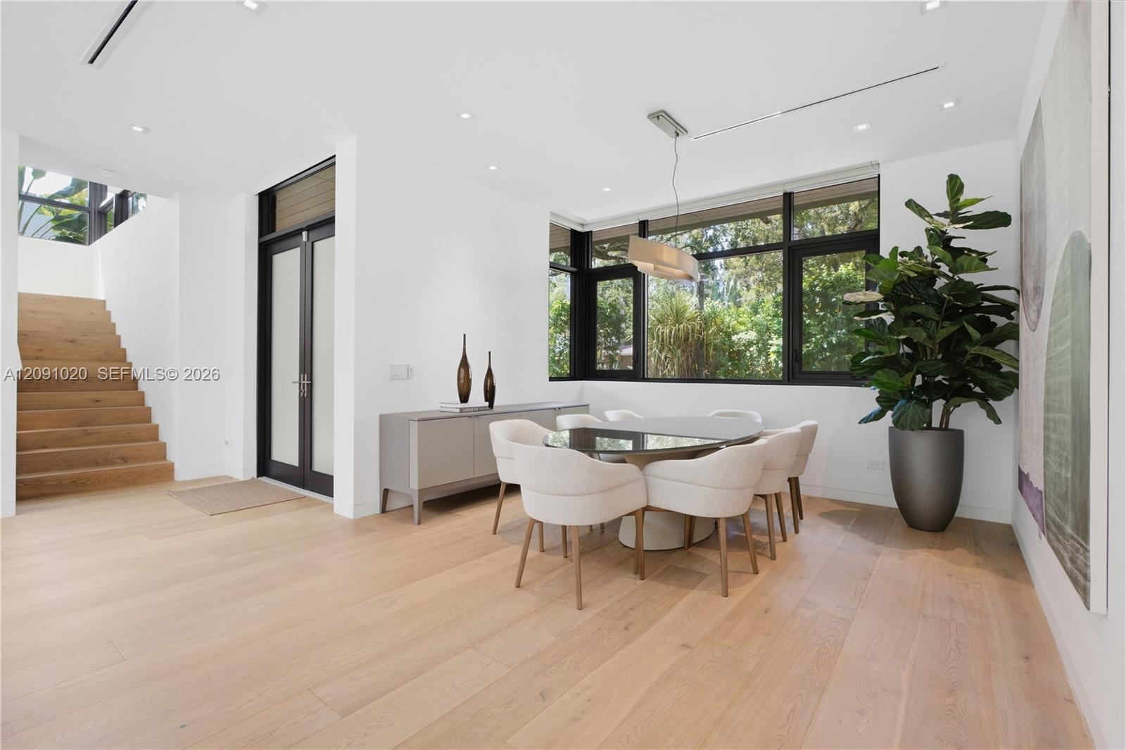 2803 Crystal Court