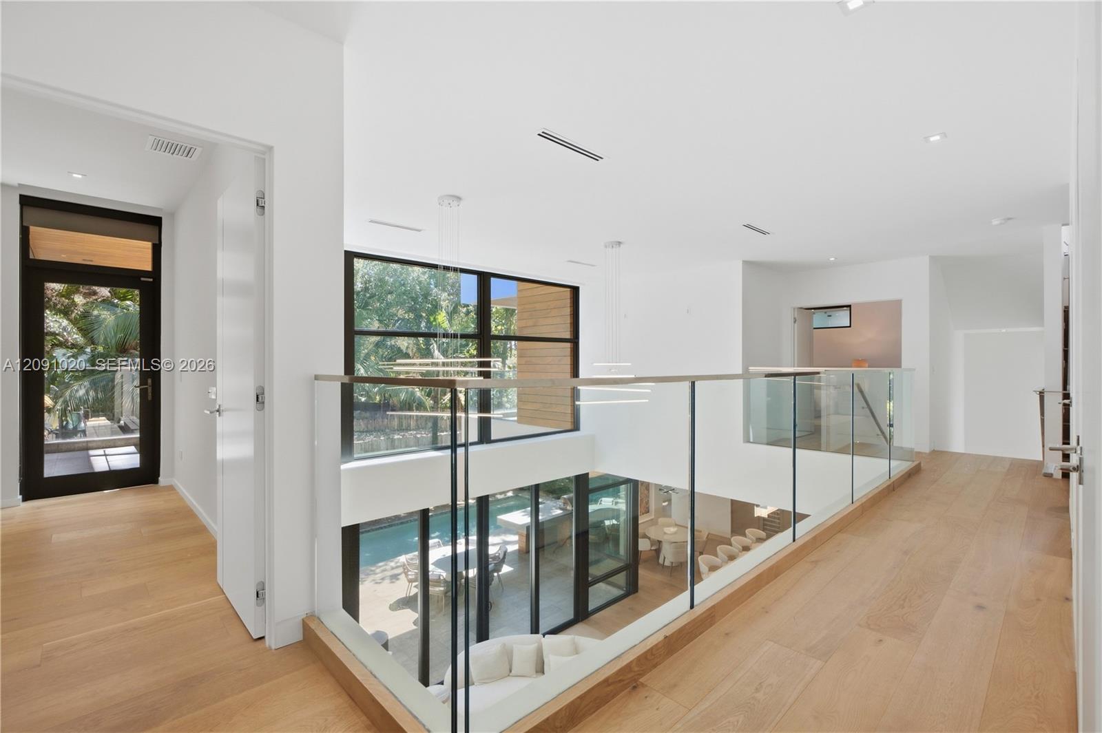 2803 Crystal Court