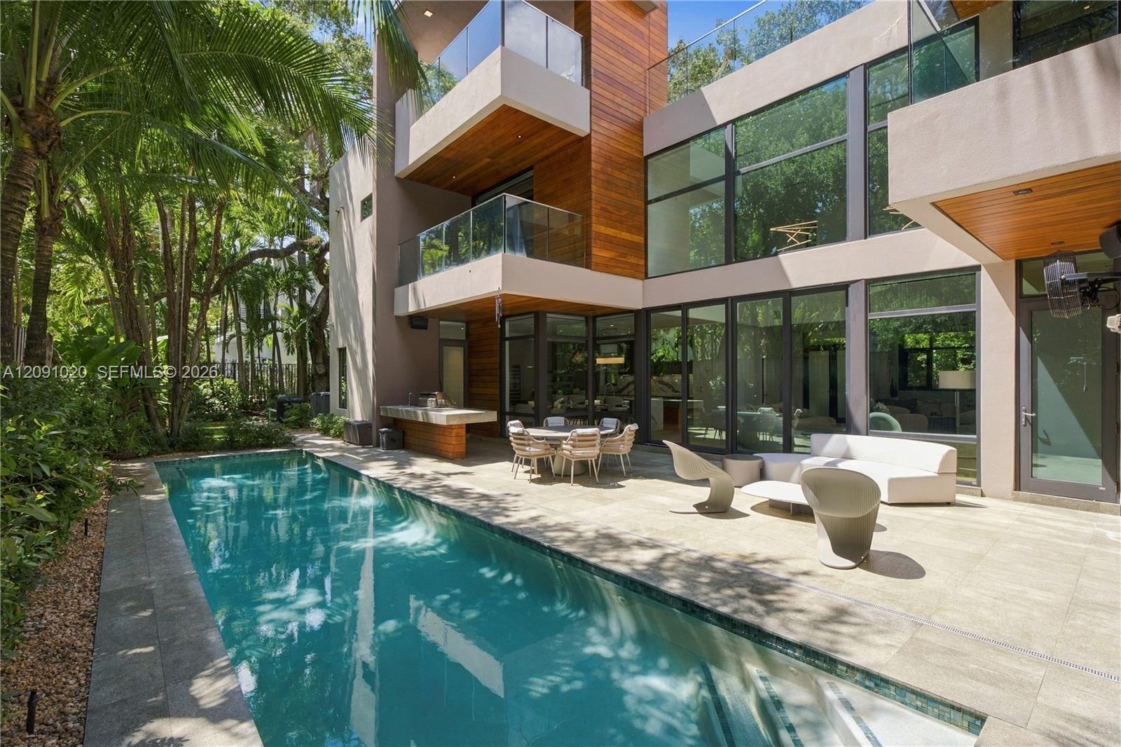 2803 Crystal Court