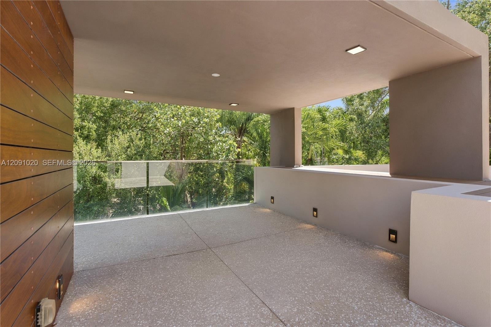 2803 Crystal Court