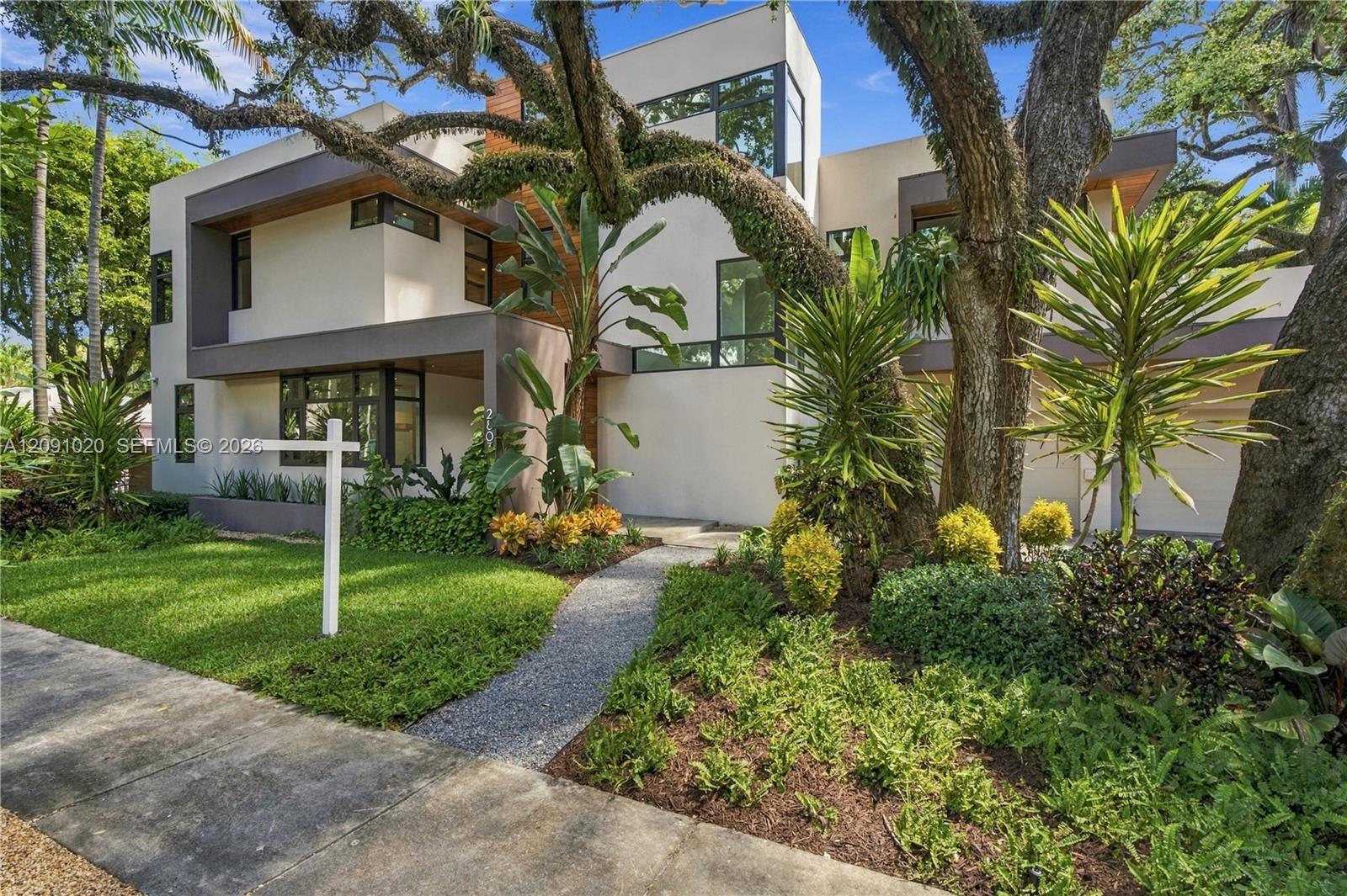 2803 Crystal Court