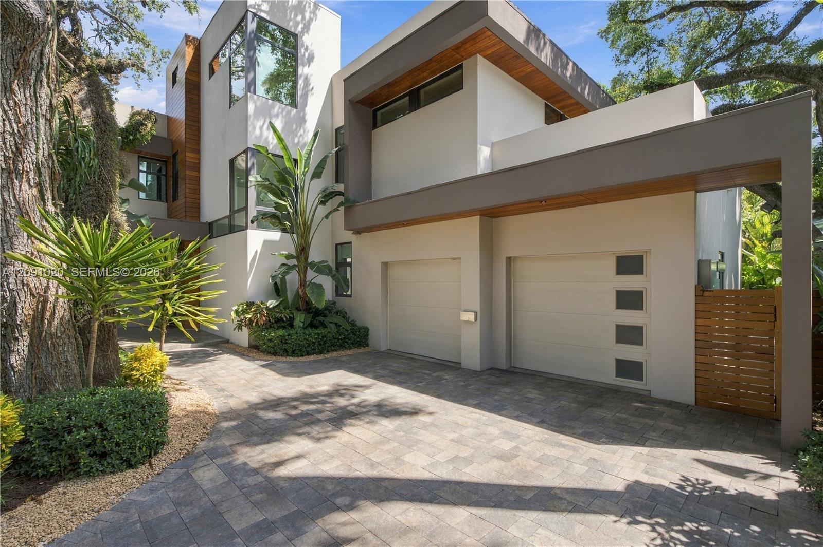 2803 Crystal Court