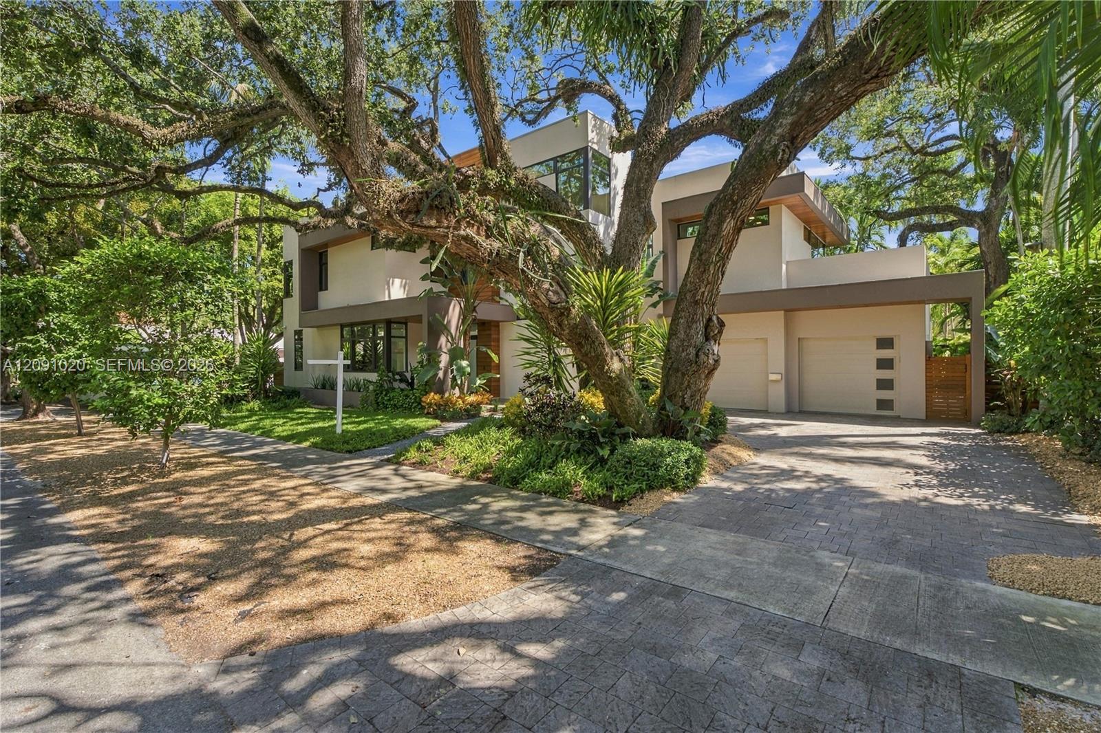 2803 Crystal Court