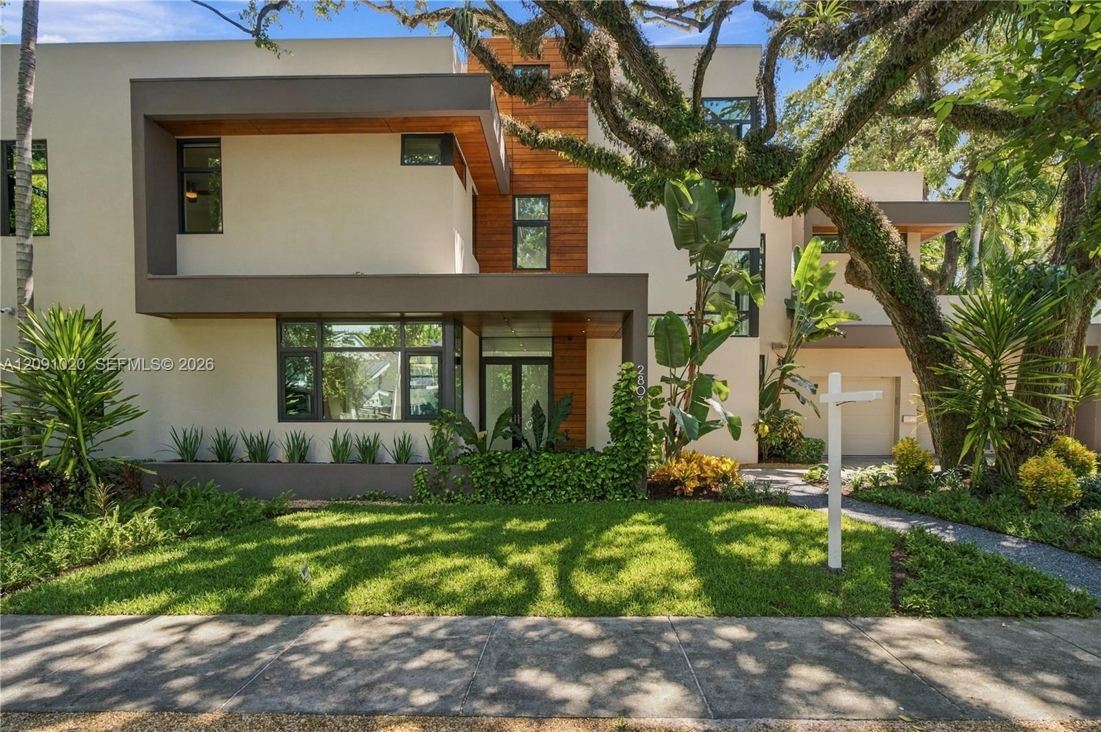 2803 Crystal Court
