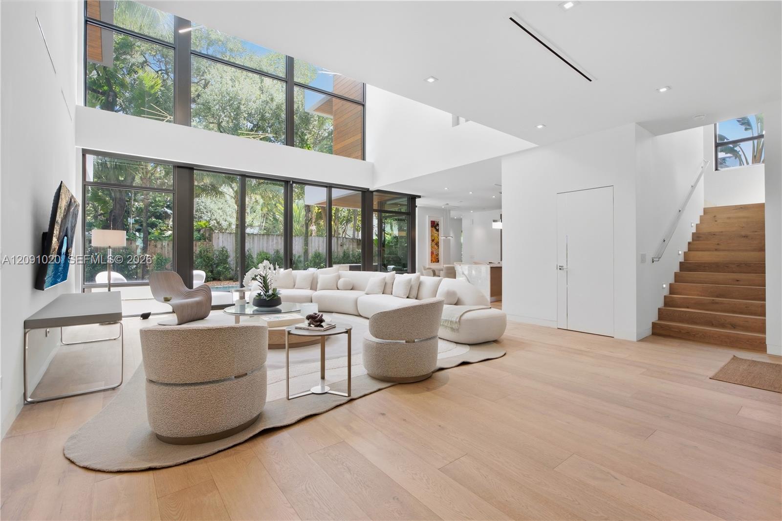 2803 Crystal Court