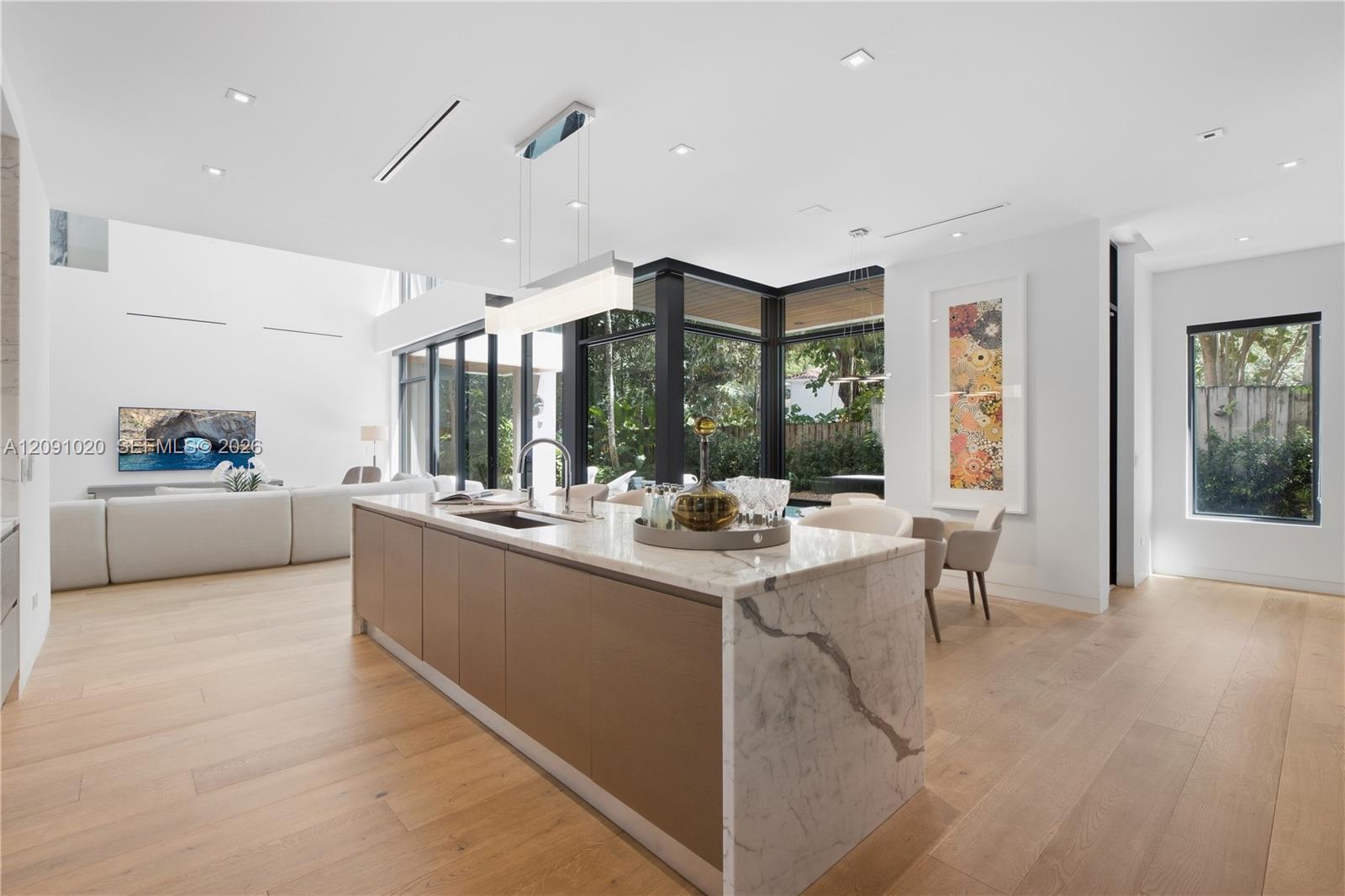 2803 Crystal Court