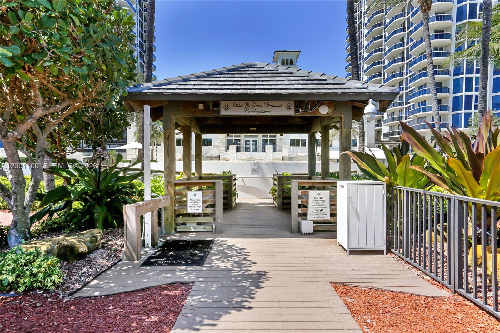 4775 Collins Avenue