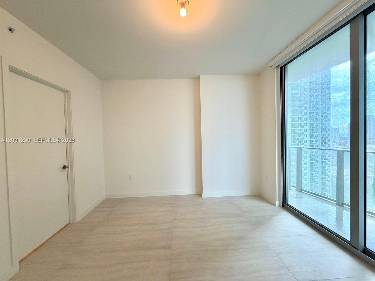 77 SE 5th Street