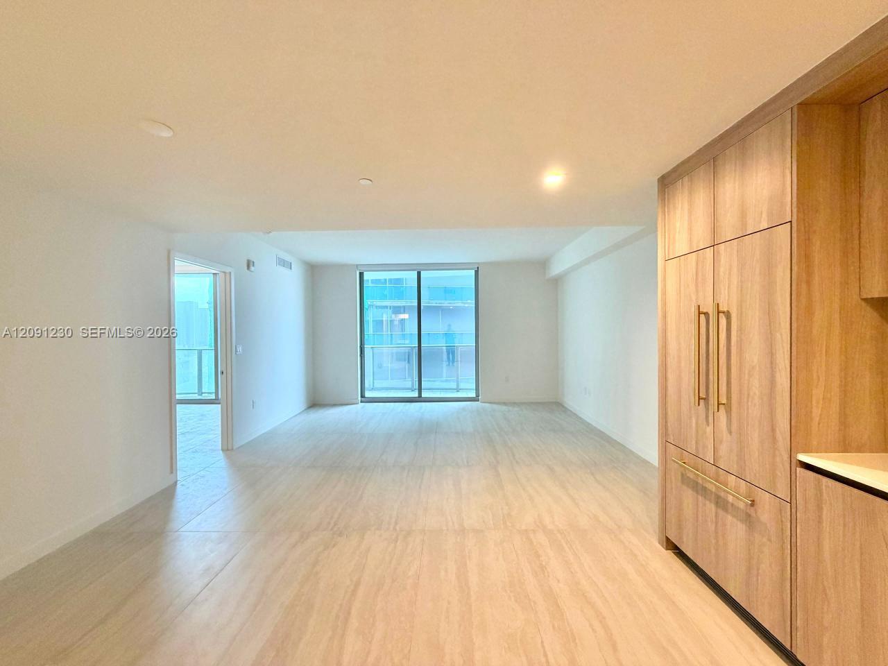 77 SE 5th Street