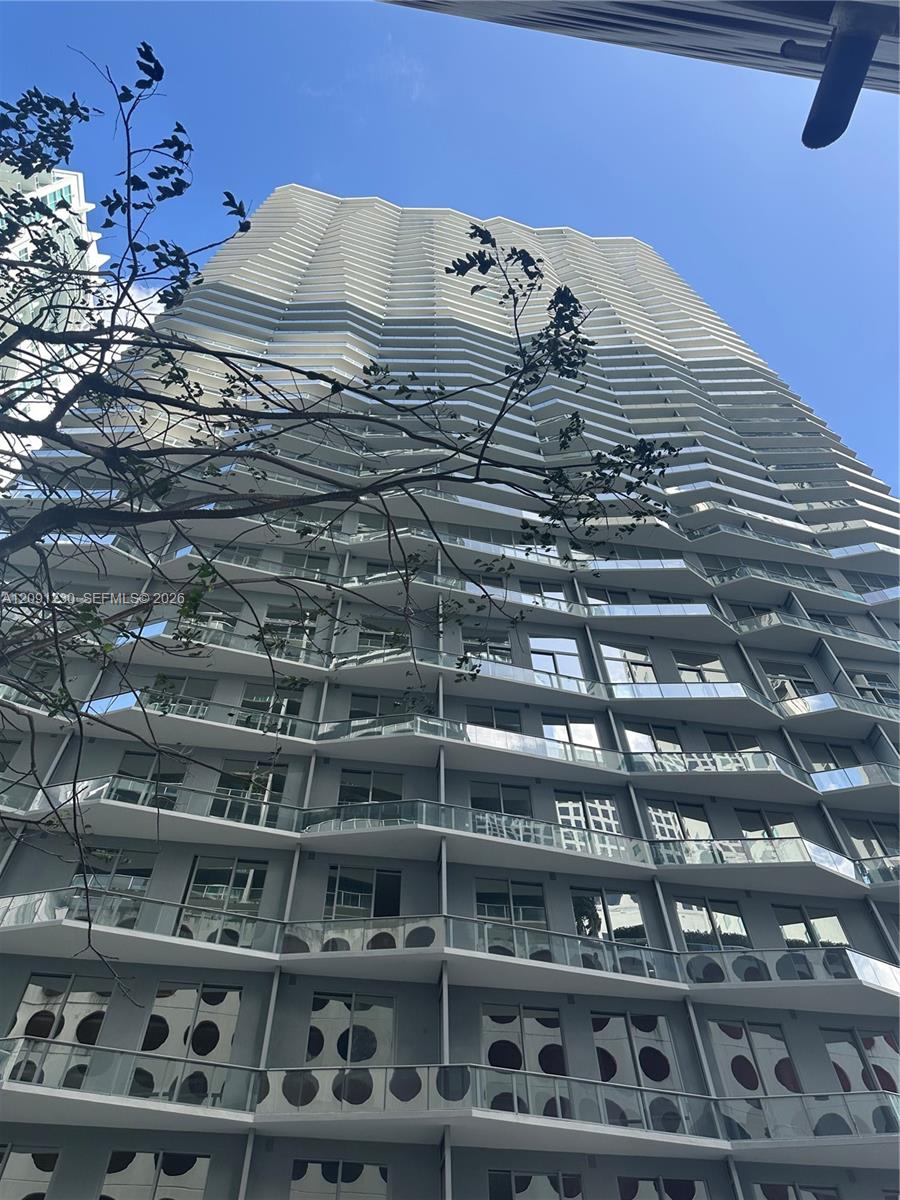 77 SE 5th Street