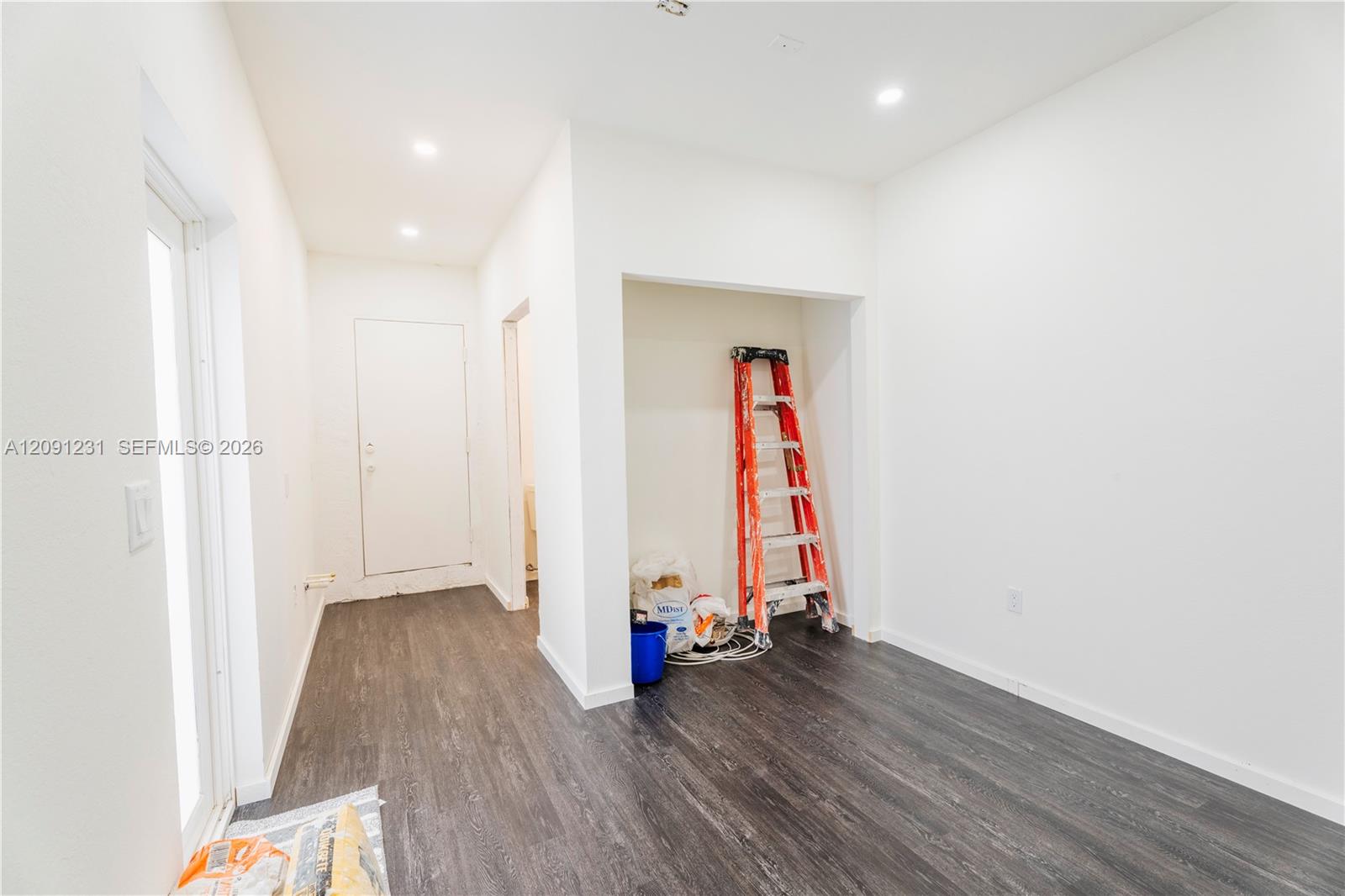 153 NW 6th Street