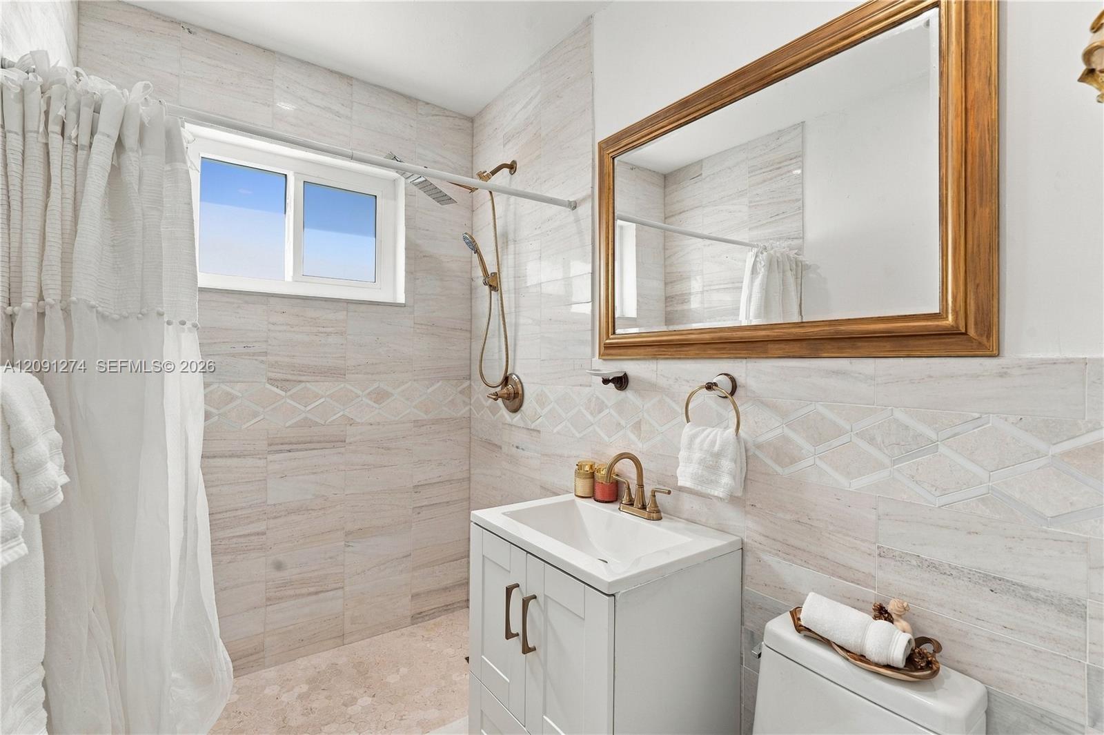 890 NE 168th Street