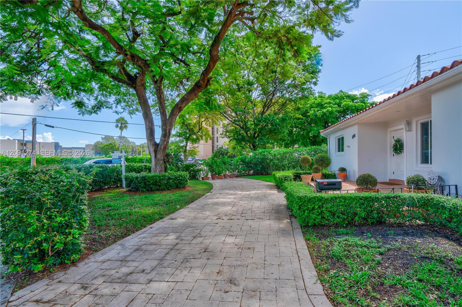 890 NE 168th Street