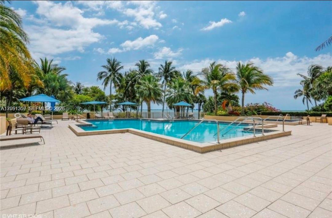 2 Grove Isle Drive