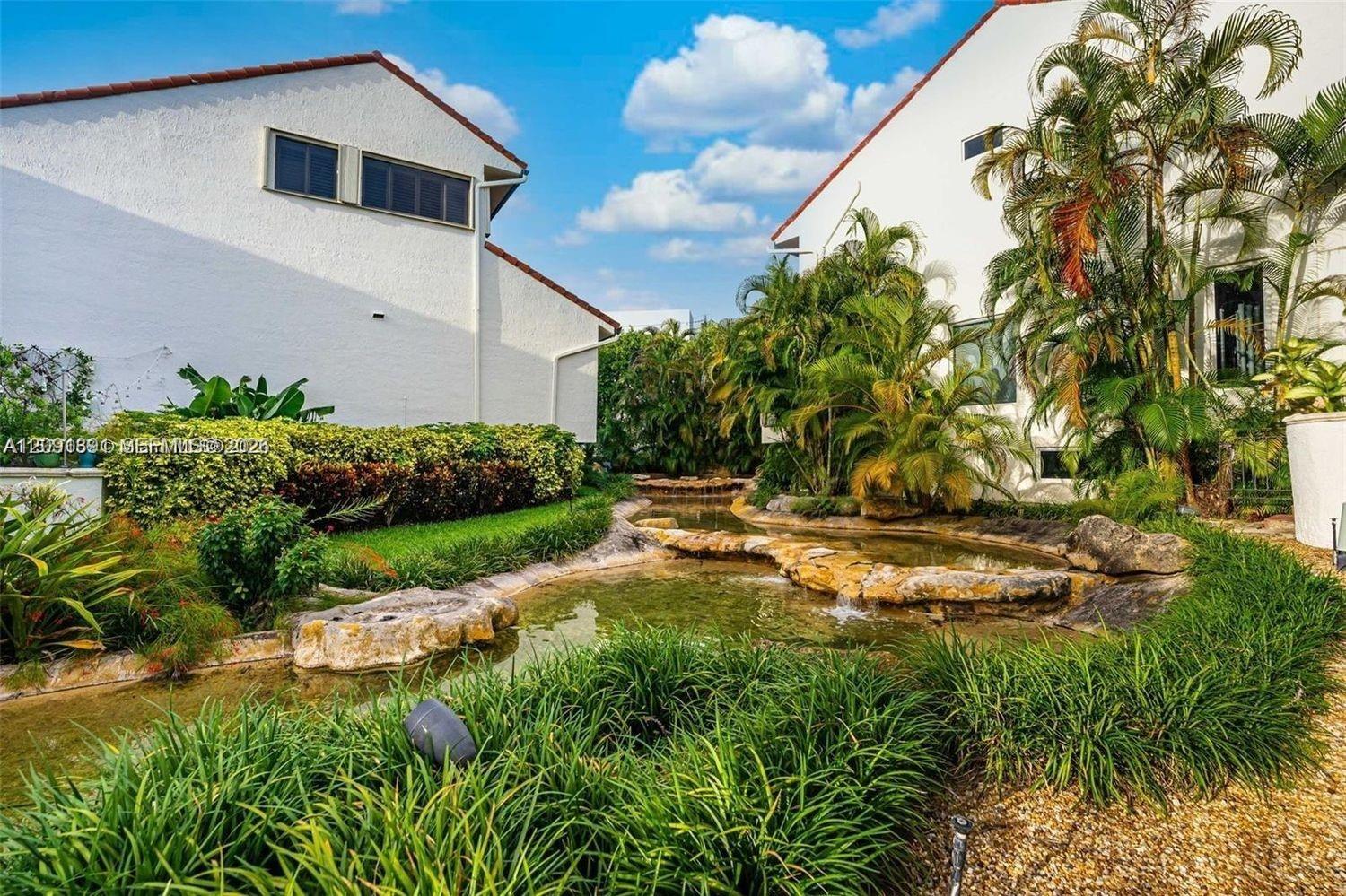 2000 S Bayshore Drive