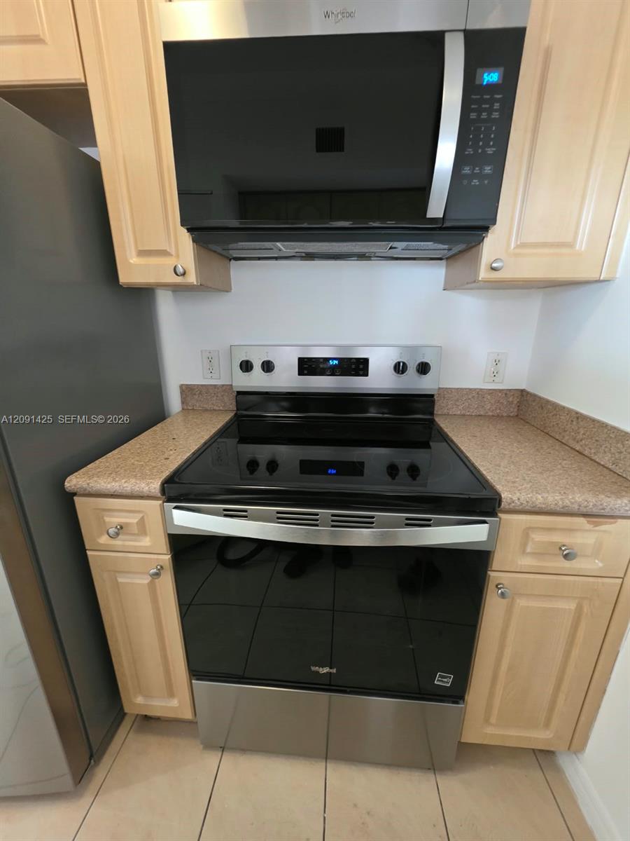 102 SW 6th Avenue