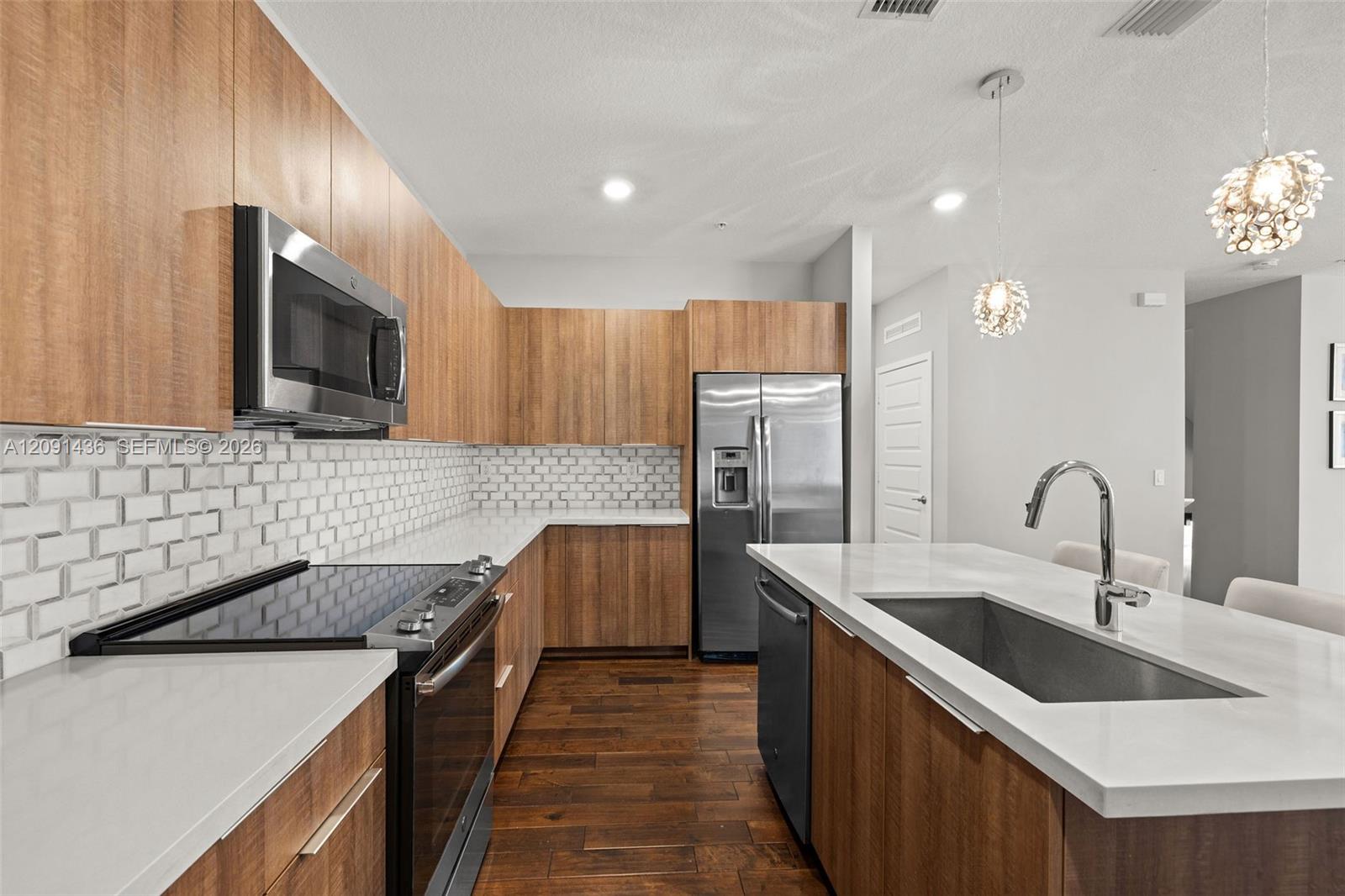 4720 NW 84th Court