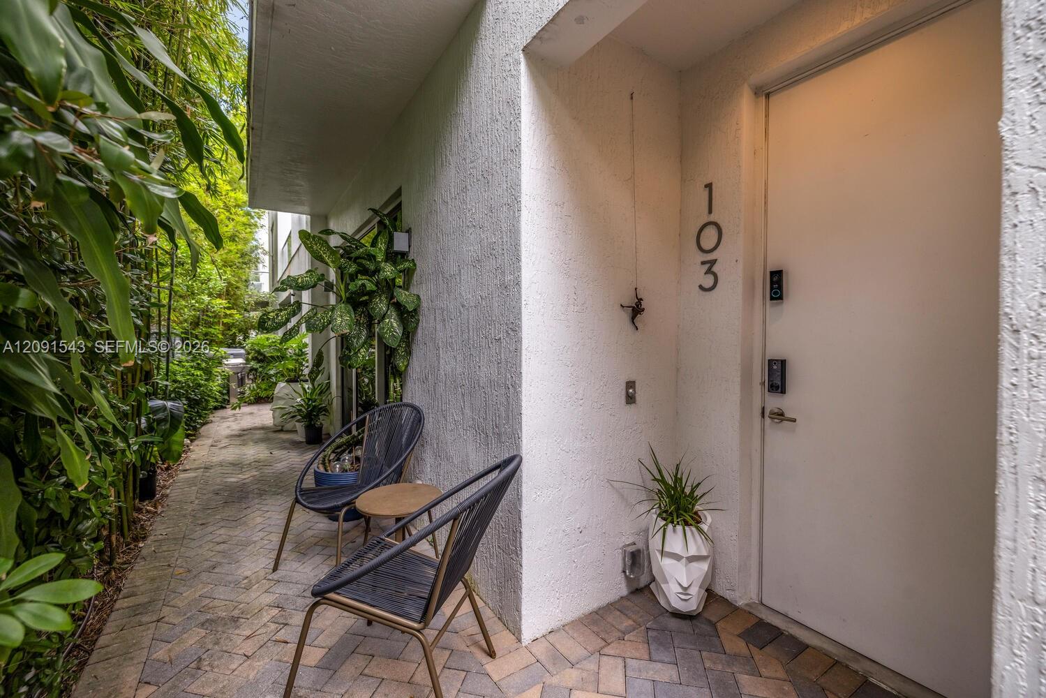 455 NE 39th Street