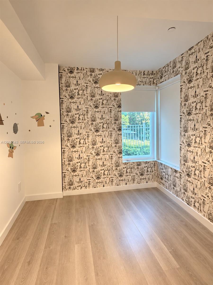 455 NE 39th Street