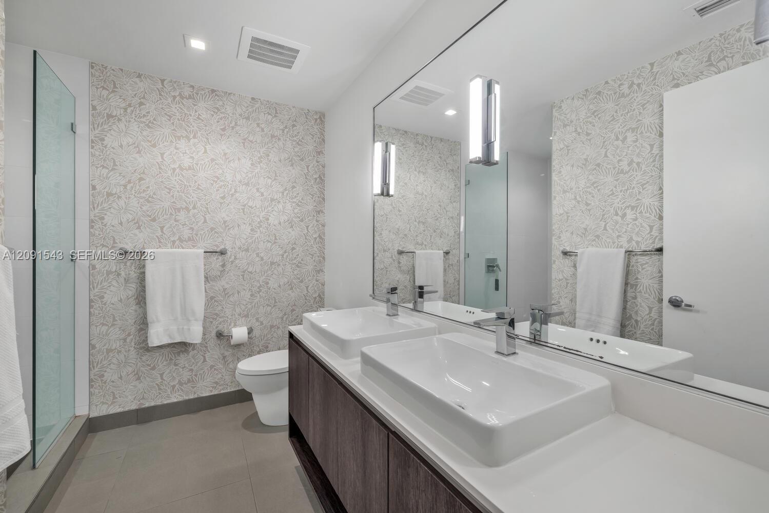 455 NE 39th Street