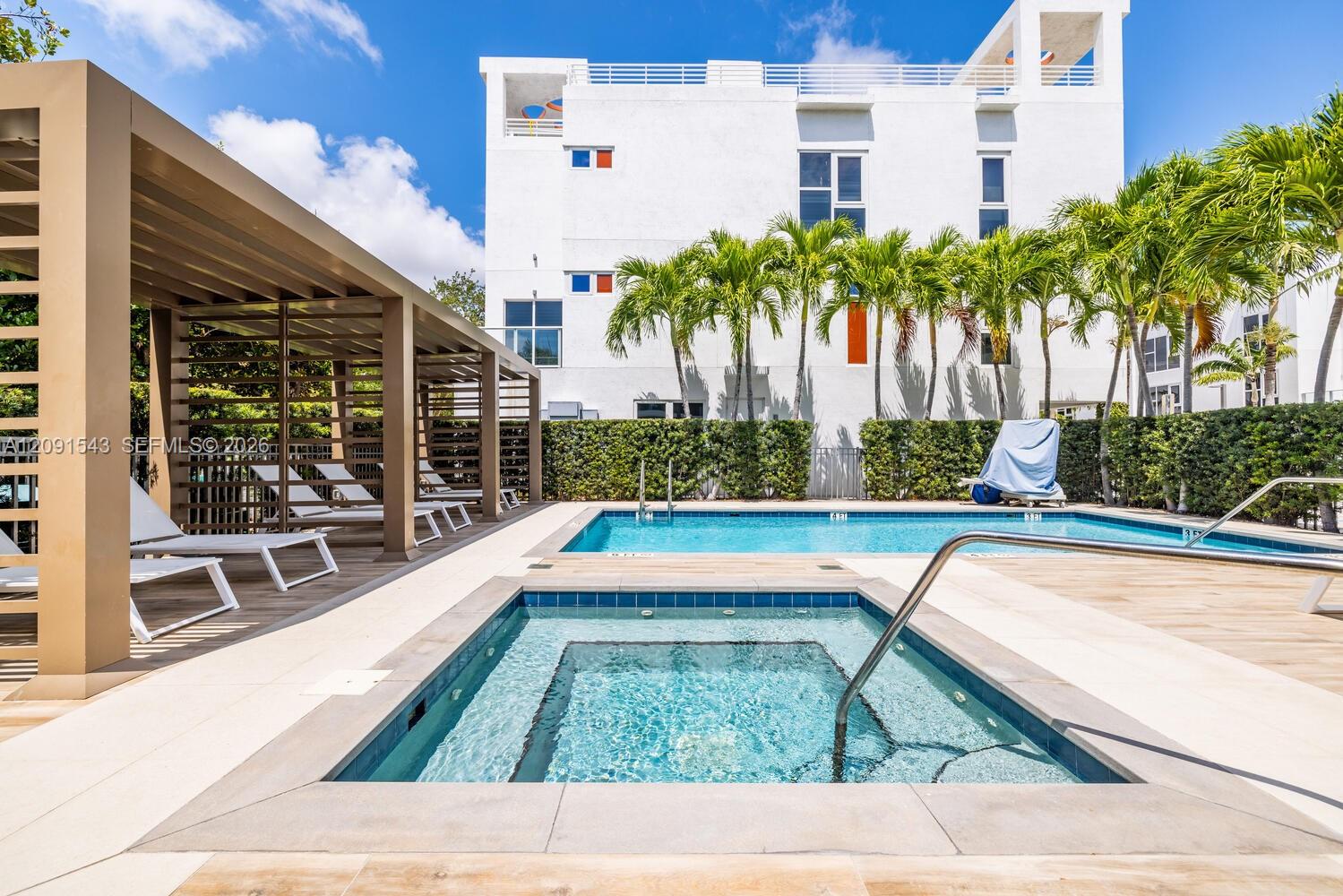 455 NE 39th Street