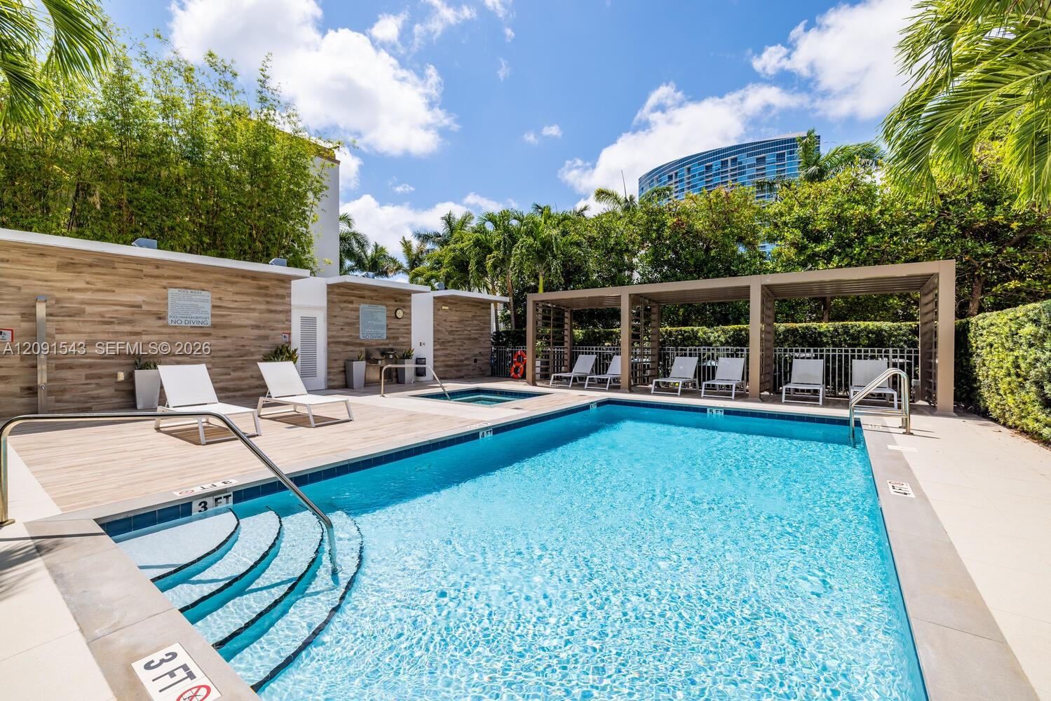 455 NE 39th Street