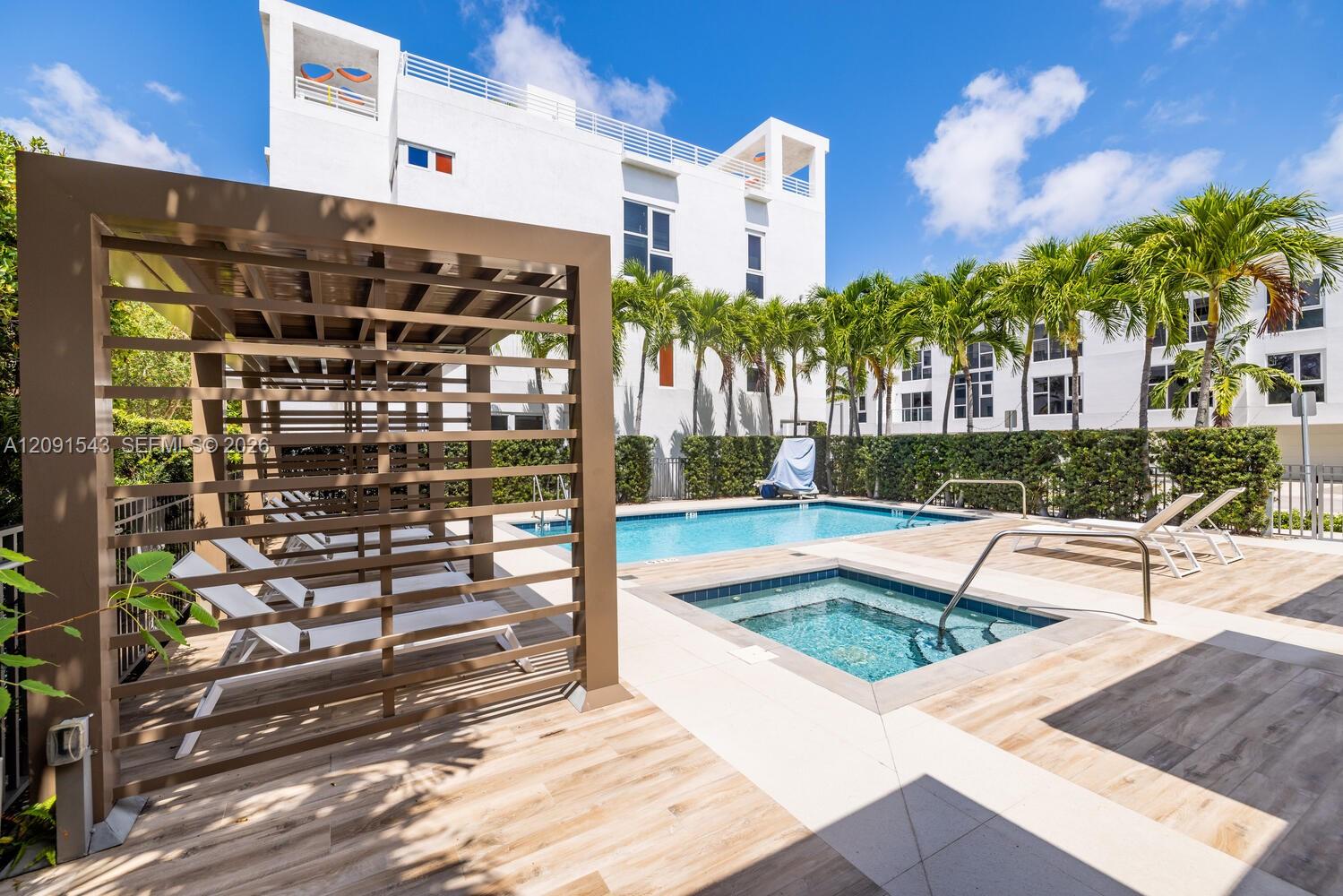 455 NE 39th Street