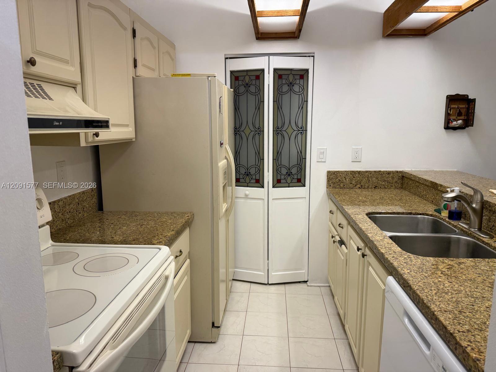 14812 SW 124th Court gallery image #7