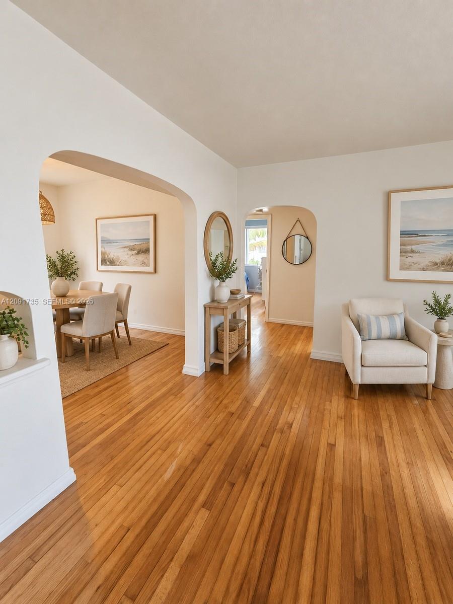 530 SW 10th Street gallery image #3