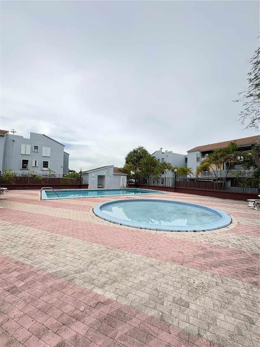 1725 W 60th Street