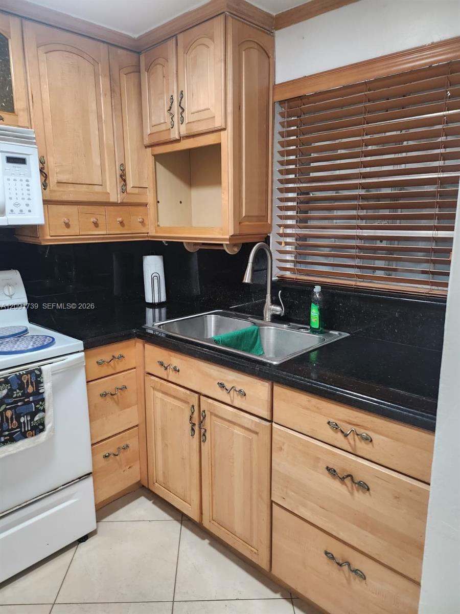 1725 W 60th Street