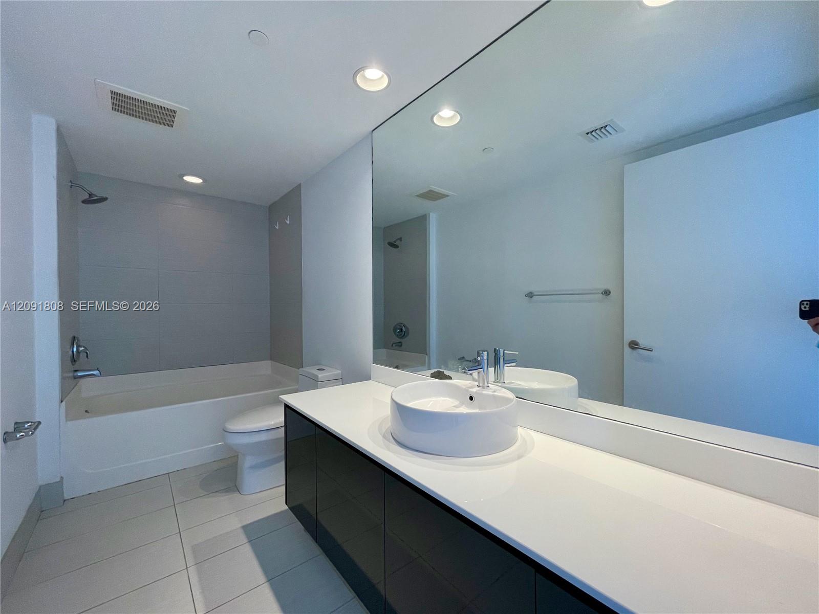 31 SE 6th Street gallery image #18