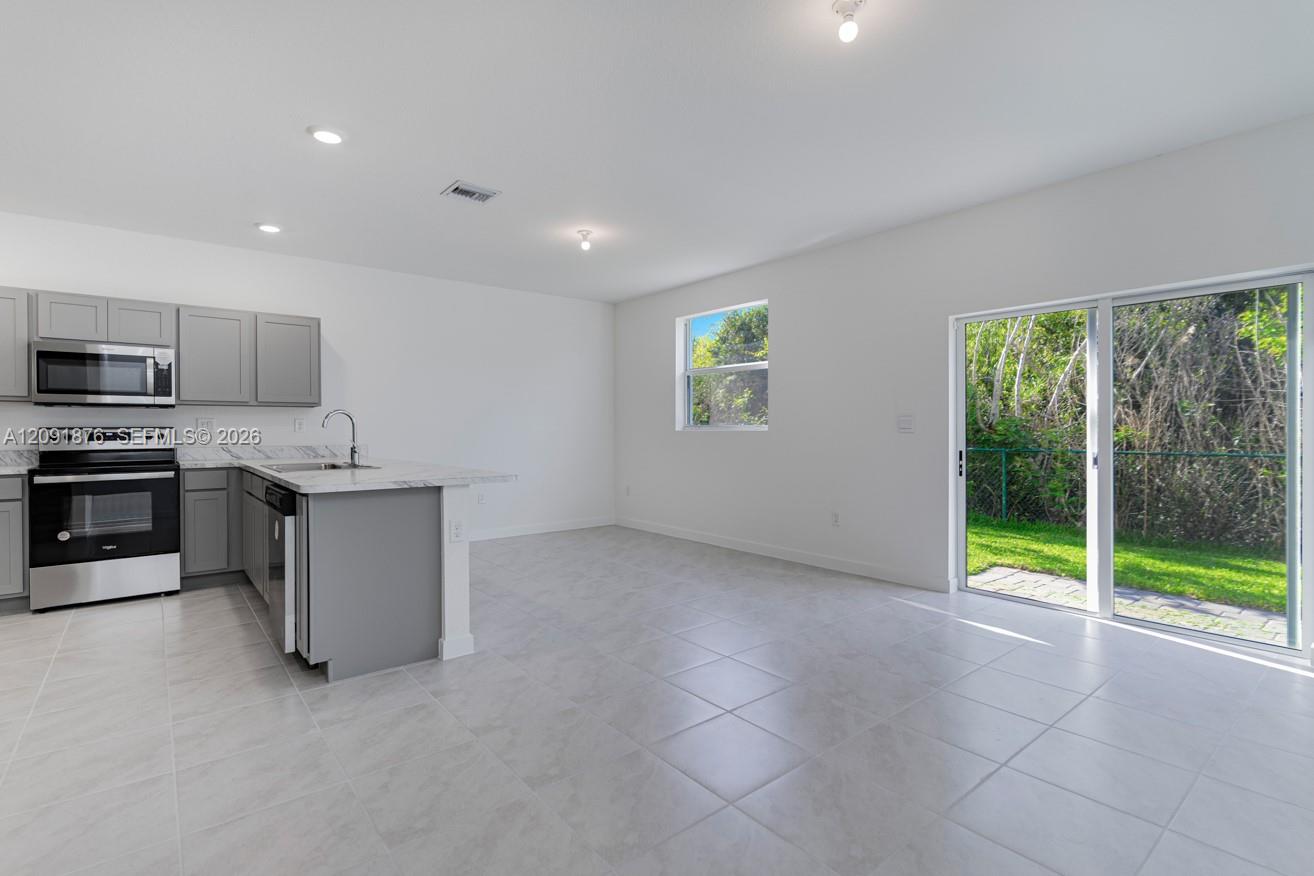 934 SE 19th Street